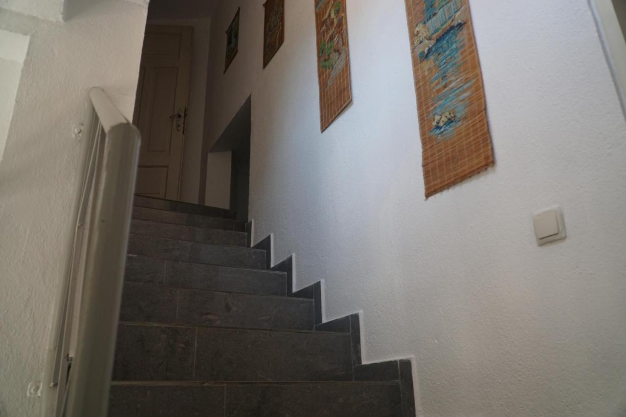 Albaniantrip Rooms And Apartments Тирана Екстер'єр фото