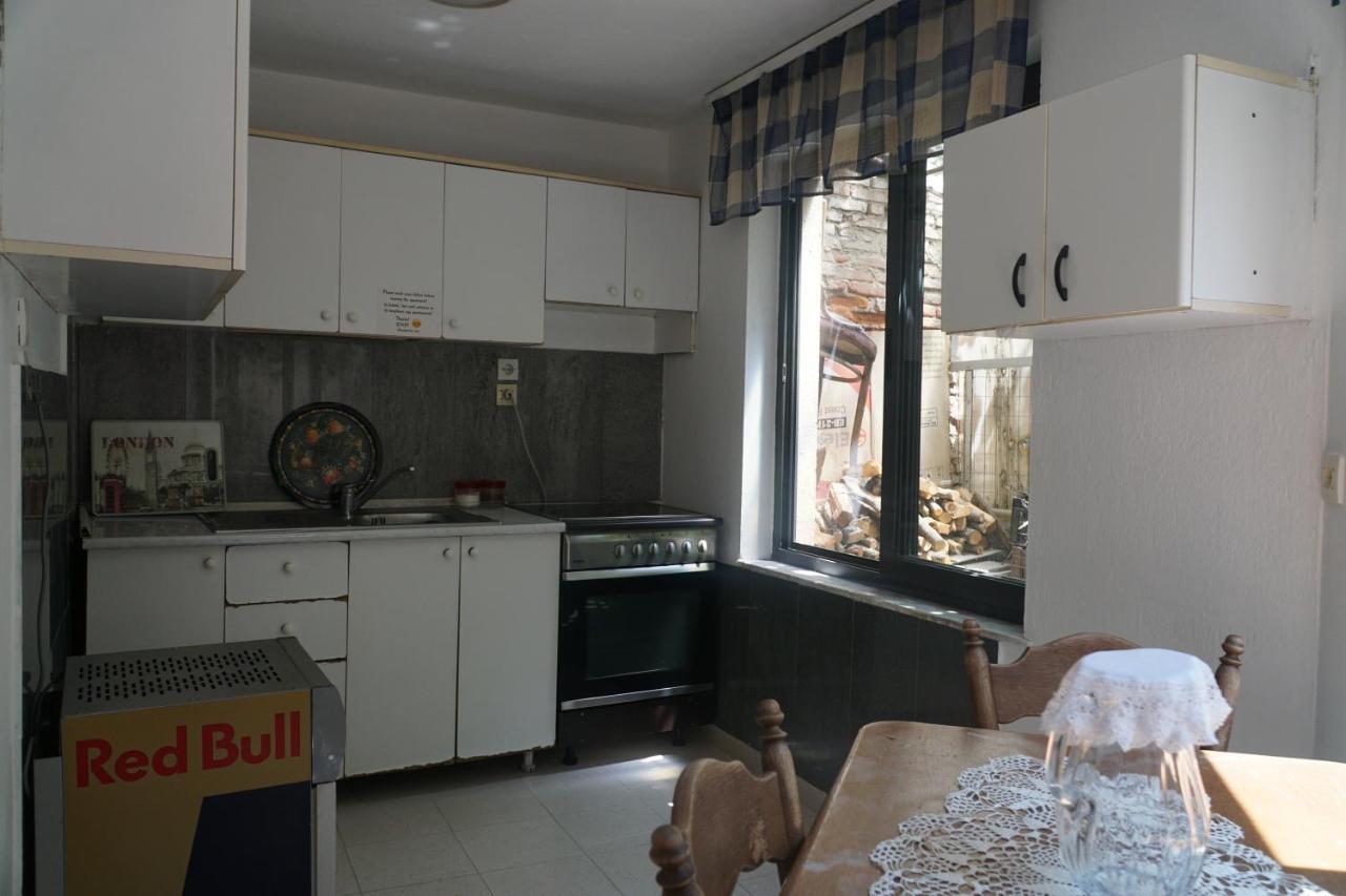 Albaniantrip Rooms And Apartments Тирана Екстер'єр фото