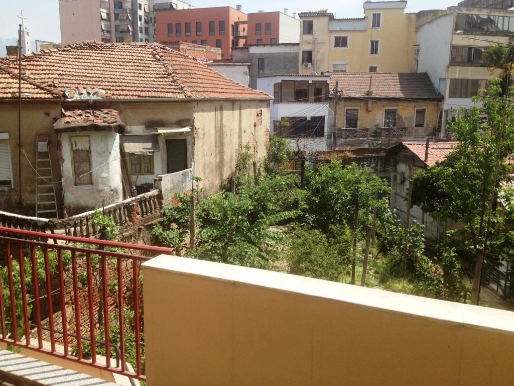 Albaniantrip Rooms And Apartments Тирана Екстер'єр фото